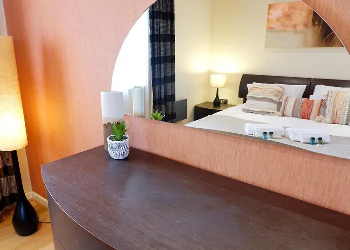 Stunning Apartment Close To Cambridge Station With Free Parking!