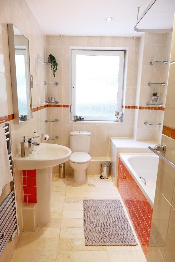 Apartment Stunning Apartment Close To Cambridge Station With Free Parking!