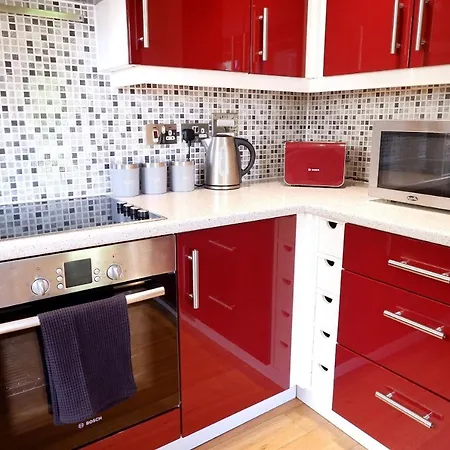 Stunning Apartment Close To Cambridge Station With Free Parking! Exterior photo
